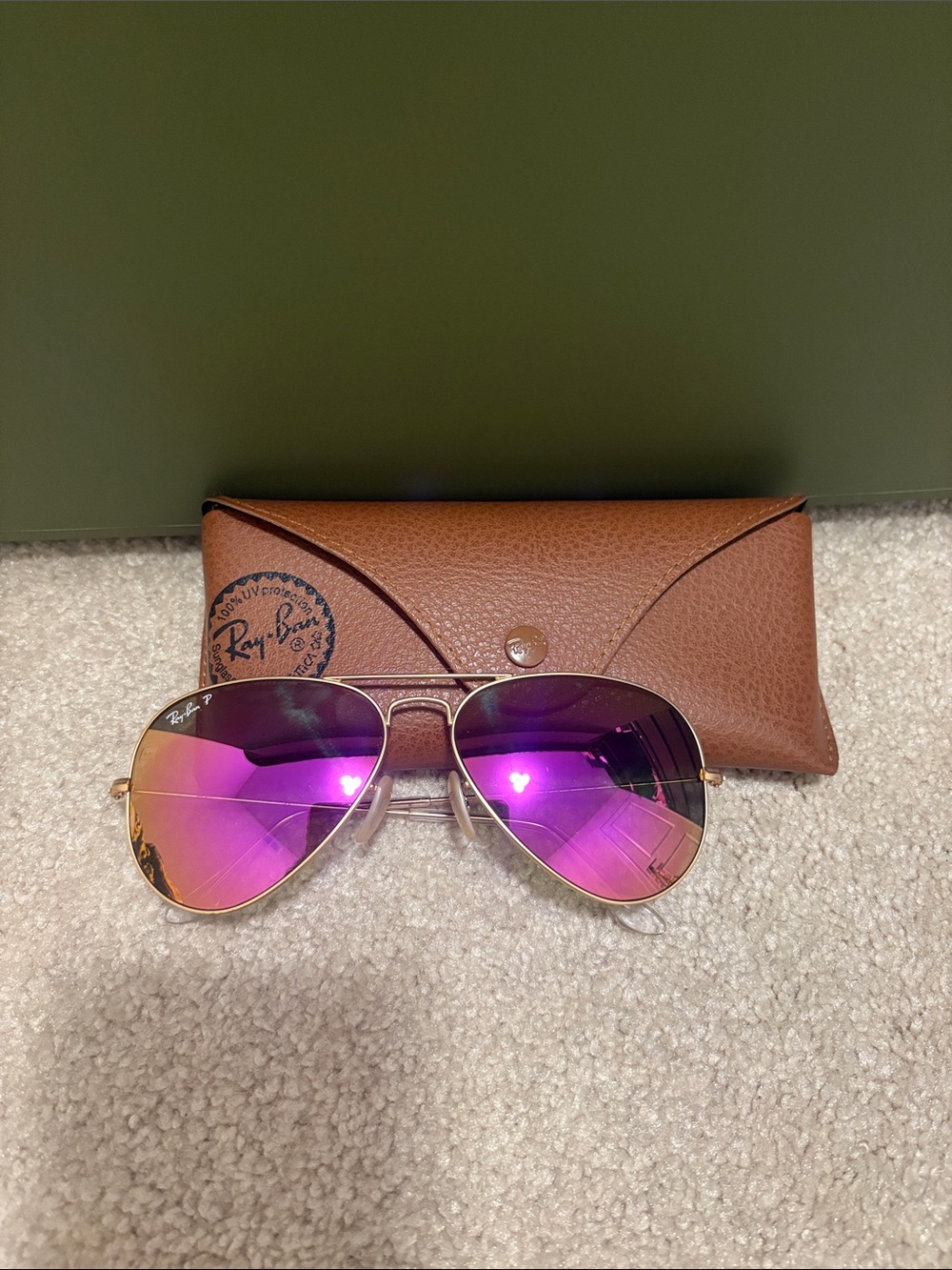 Ray-Ban Women's Aviator Sunglasses with Purple-Pink Mirror Lenses and Gold Frame